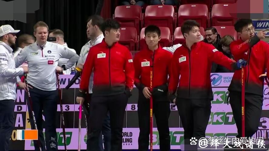 米兰-科尔蒂纳冬奥会冰壶男子组循环赛开战，中国队面对英国队徐晓明失误偏多，费学清表现最佳，9-4落后提前握手言和